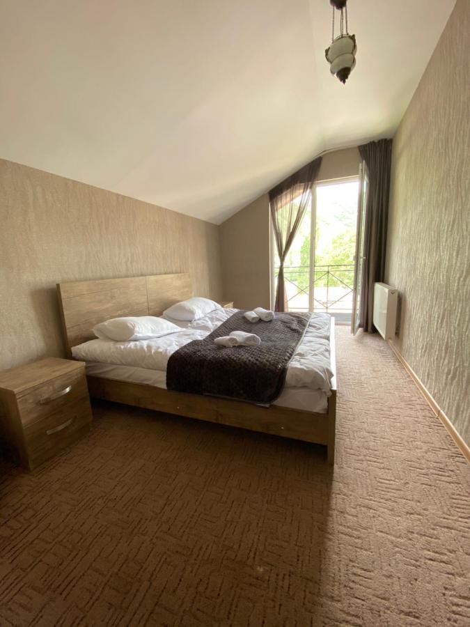 Uptown Boutique Kazbegi Stepantsminda Exterior foto
