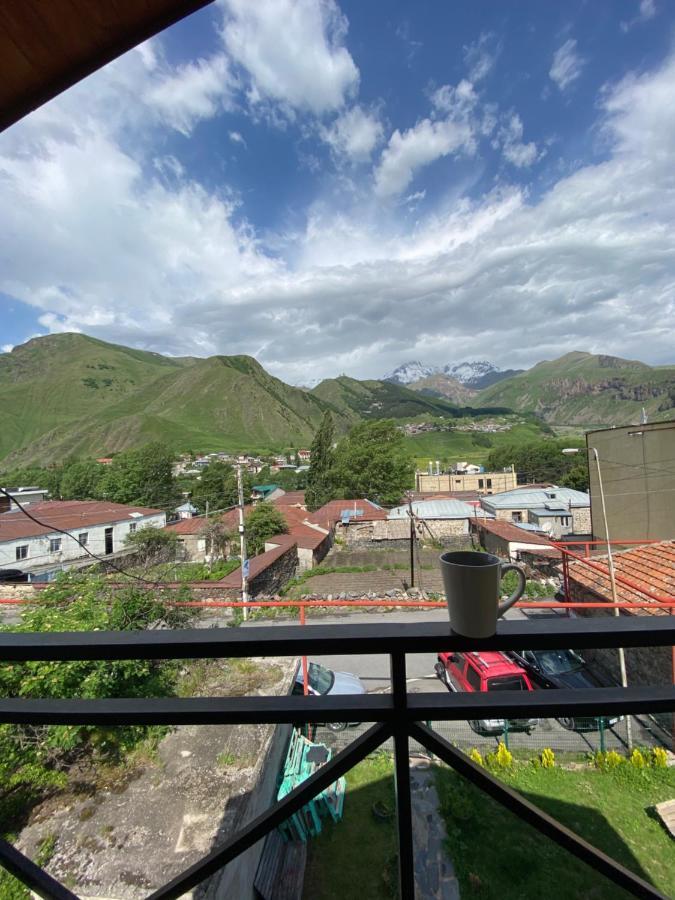 Uptown Boutique Kazbegi Stepantsminda Exterior foto