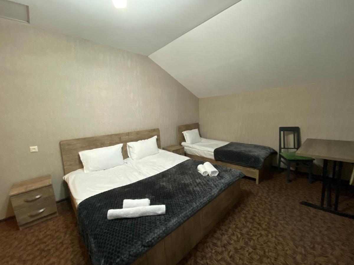 Uptown Boutique Kazbegi Stepantsminda Exterior foto